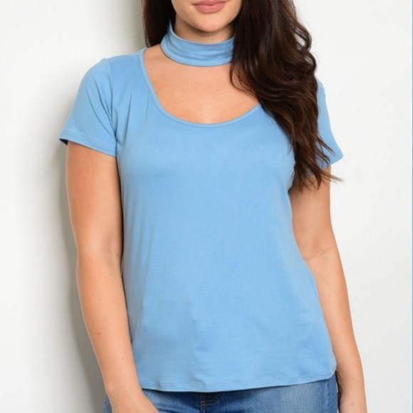 Zenobia Tops - Plus Size Choker Scoop Neckline Blue Short Sleeve